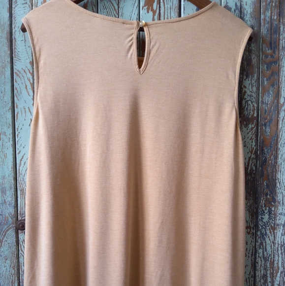 Adrianna Papell Top 2X - Picture 5 of 6